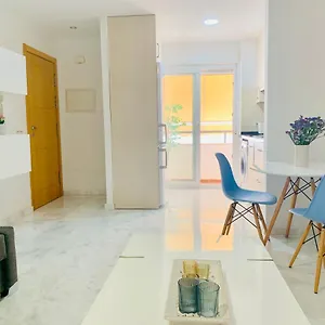 https://homely-malaga-parras-con-terraza-y-parking.1costadelsol.com