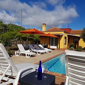 https://casa-de-la-vaca.in-canary-islands.com