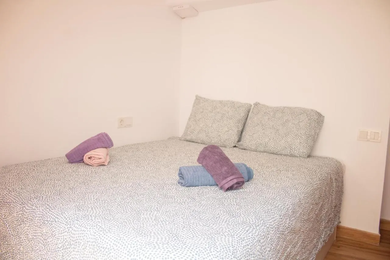 Malagueña Salerosa Apartamento - casa mata de 1 a 4 dormitorios con terraza o patio propio Málaga