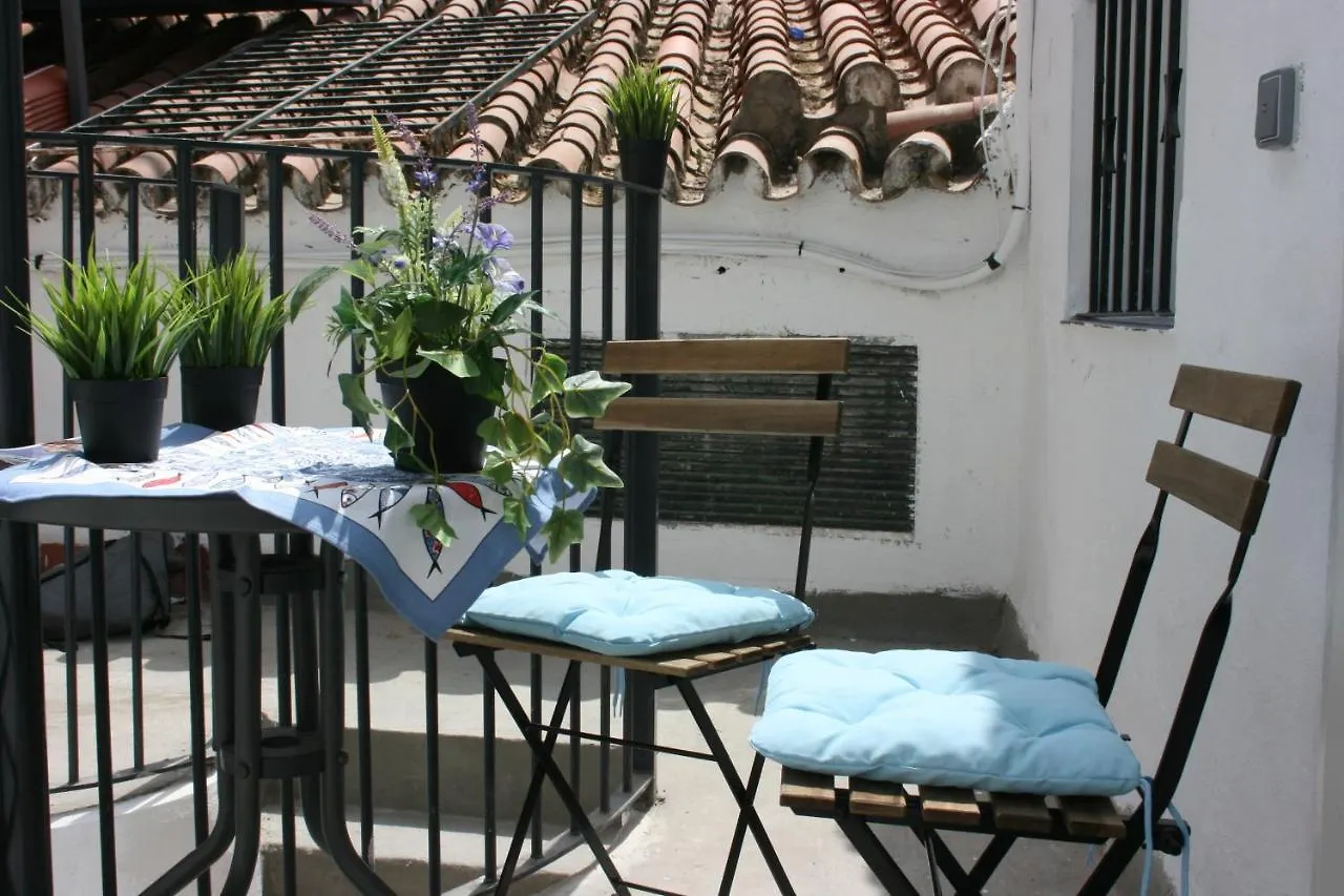 Malagueña Salerosa Apartamento - casa mata de 1 a 4 dormitorios con terraza o patio propio Málaga